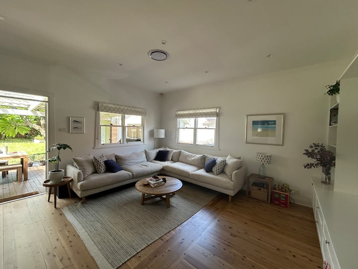 Stunning 3 Bed Family Home 300m From Bar Beach - 紐卡斯爾