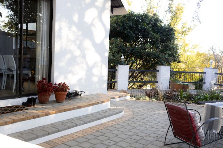 Treeview Cottage - Bloemfontein