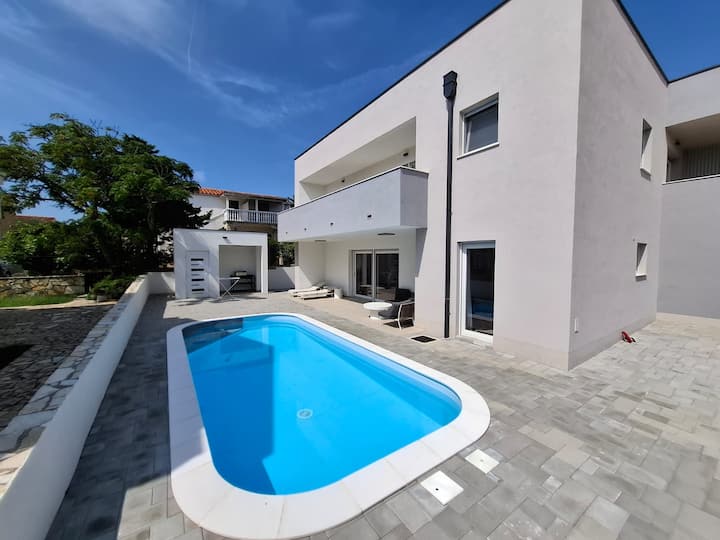 Villa Plesa With Office And Private Pool - 維爾島