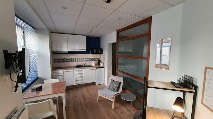 Studio Rdc Rue Centre-ville Au Calme - Pontivy