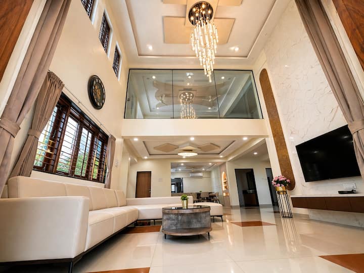 Manshila (Luxury 5bhk Pool Villa | Daman) - Daman