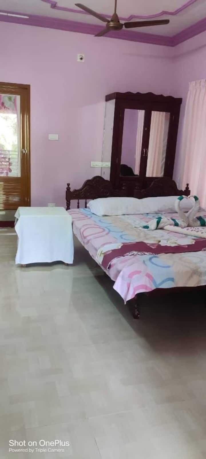 Lake Side Villa With Private Pool - Thiruvananthapuram
