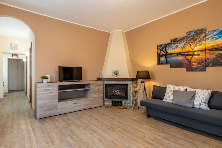 Solelago - Dormelletto, Giardino, Patio, Wifi, Ac - Arona
