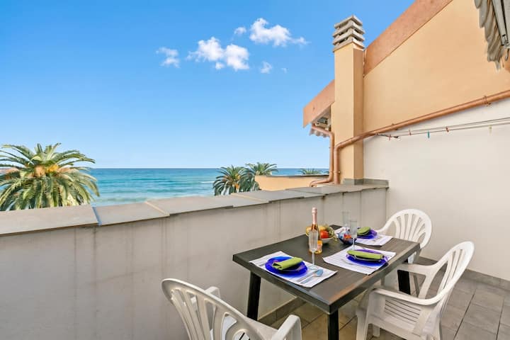 Casa Elisa - Sea Front - By Happy Rentals - Loano
