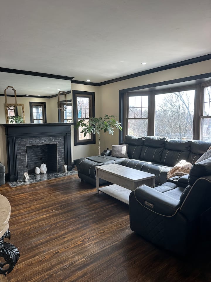 Luxury Retreat | Northside Pittsburgh - Pittsburgh, PA