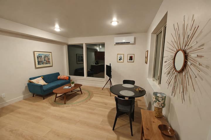 Sunset Serenity - Scenic 1 Bedroom Retreat - Eugene, OR