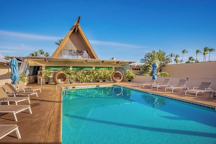 Stunning 4 Ocean View Rooms | Beach + Pool Access - Maui, HI