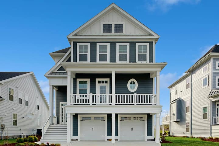 Bayside Resort: Pools Golf & Court Access - Delaware