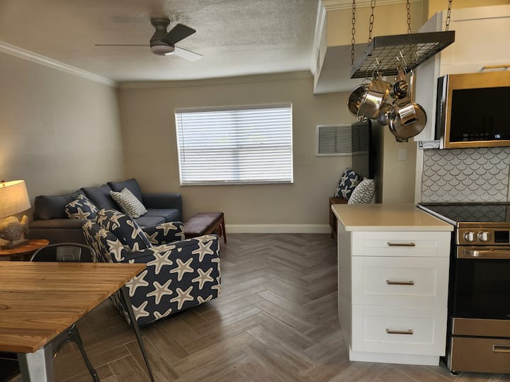 Coastal Bliss & Sunsets: Modern & Steps From Sand - Madeira Beach, FL