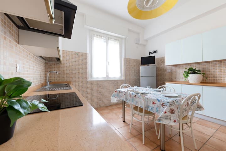 Yourfamily House - Bilocale 30m Dal Mare - Cesenatico