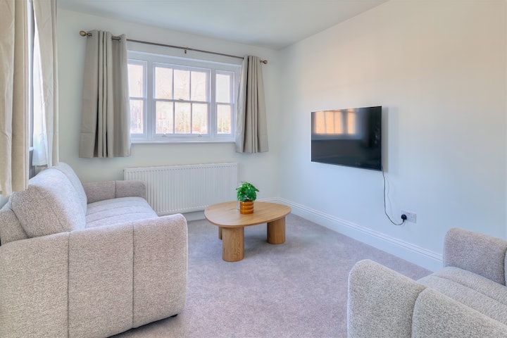 Central Maidstone | Parking | Sleeps 4 | Wi-fi - Maidstone