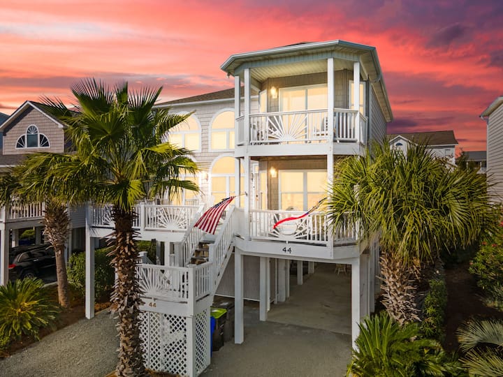 Spacious 5br/5ba Home | 5 Min Walk To Beach | Deck - Ocean Isle Beach, NC