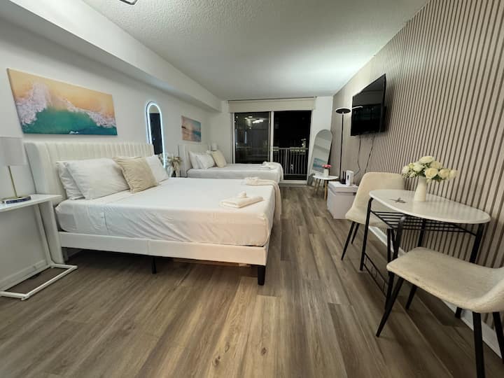Chic Miami Studio In Brickell  Walk To Everything - Miami, FL