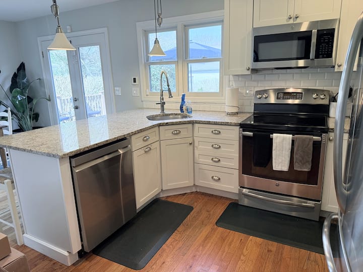 Bayview House With Salt Water Pool & Private Chef - Greenport, NY