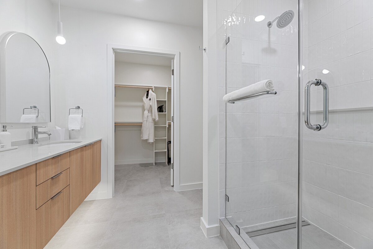 Pool | 2BDR Deluxe Suite w/ Balcony | The Code