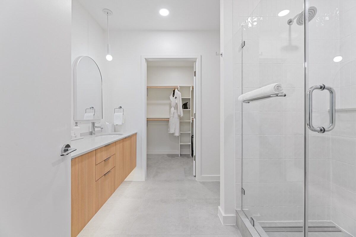 Pool | 2BDR Deluxe Suite w/ Balcony | The Code