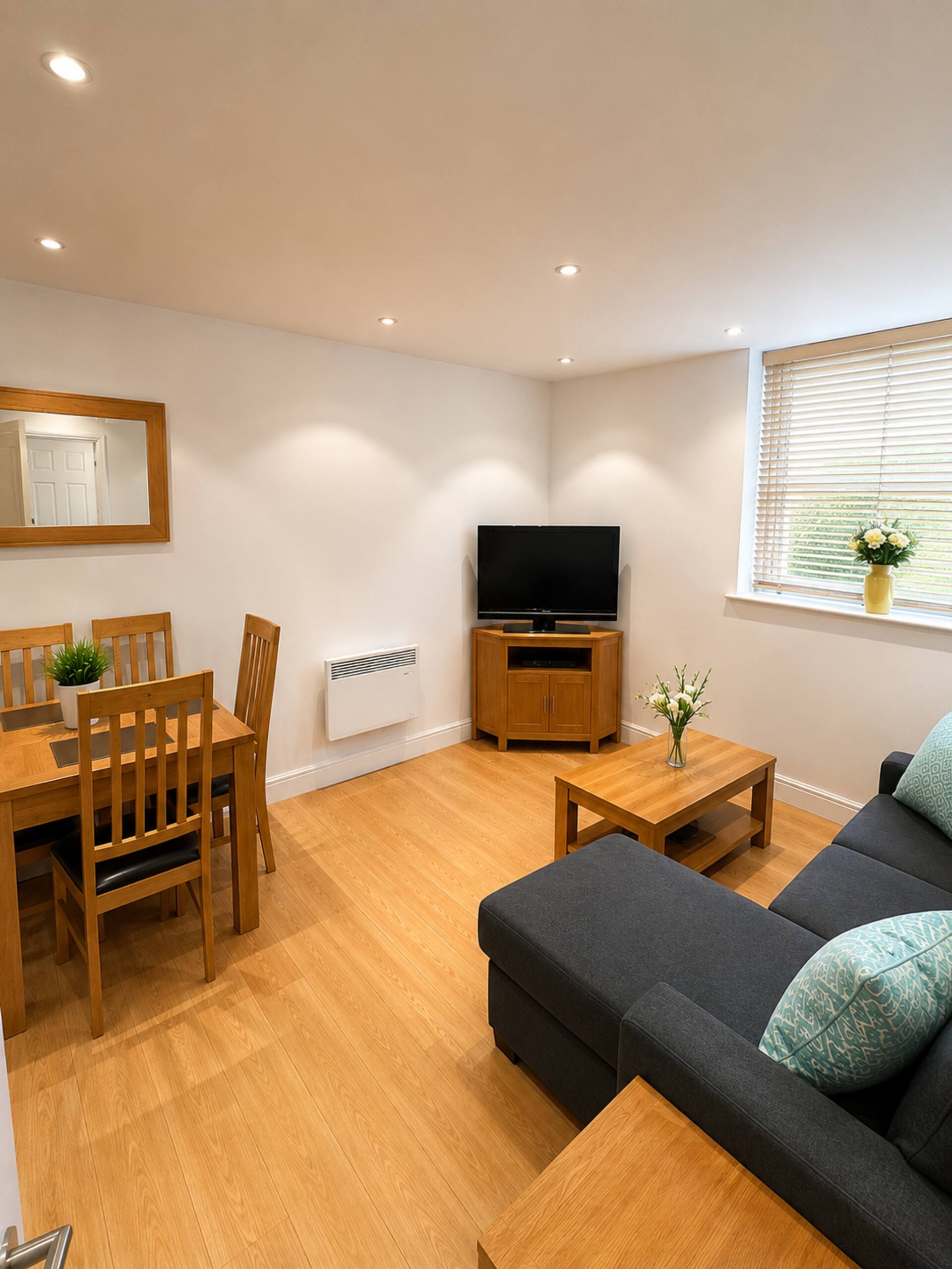Cosy Modern One Bedroom Apartment With Sofa Bed