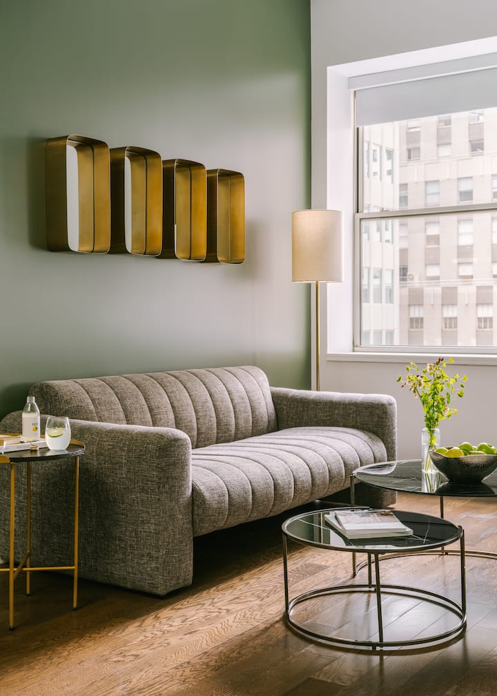 Deluxe 1 Bed W/ Sleeping Den, 1 King 1 Queen, Fidi - Brooklyn