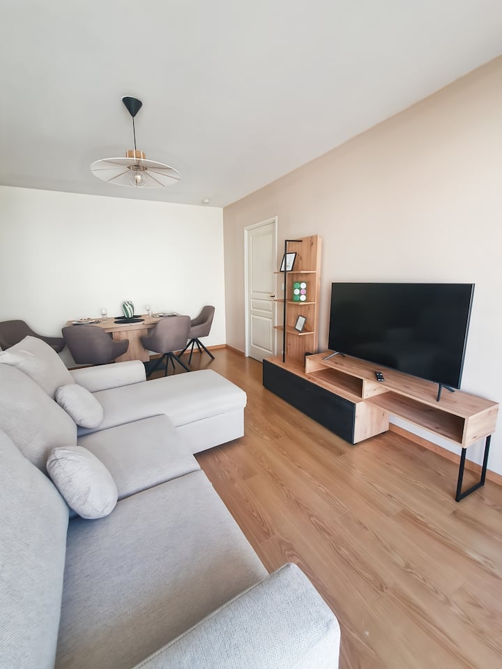 Suite Spacieuse Avec Parking Et Balcon - Chartres