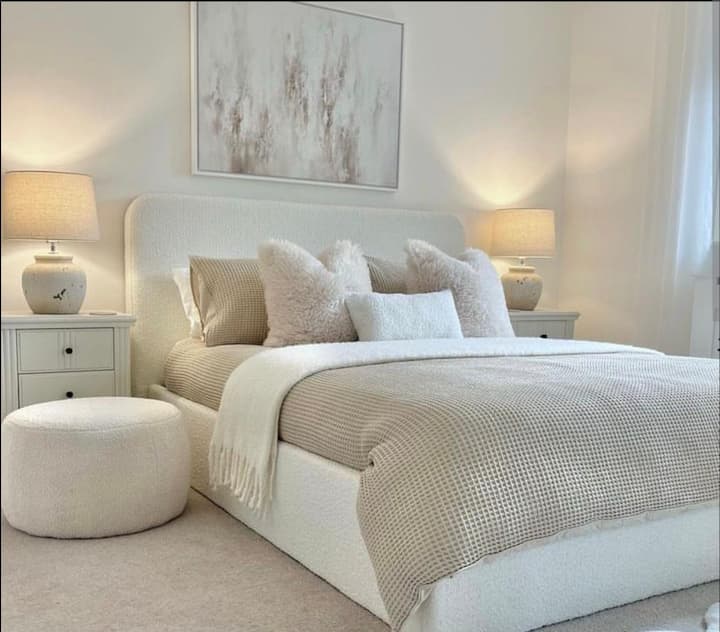 Cosy Double Bedroom In A Family Home - Chelmsford