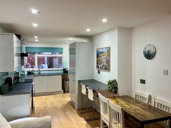 Modern Spacious House By Stansted & Stortford - London Stansted Airport (STN)