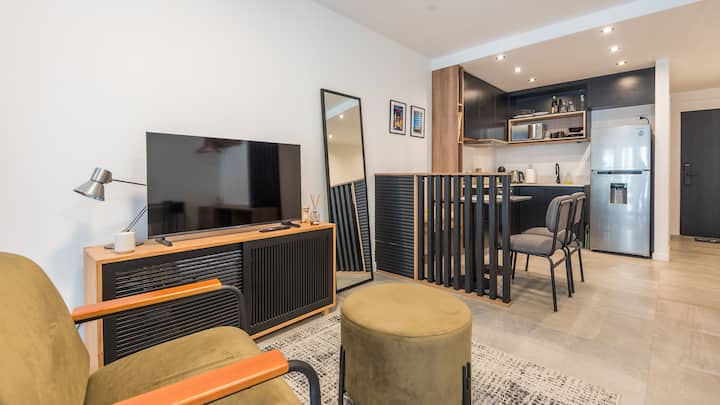 Студия в San Nicolás в здании с бассейном и террасой