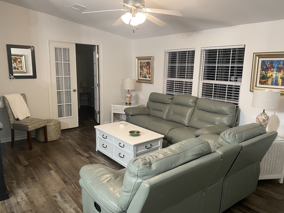 Cypress Lakes Gator Retreat (35 min from Disney) – cottage rental in Lakeland, Florida, United States, Ontario