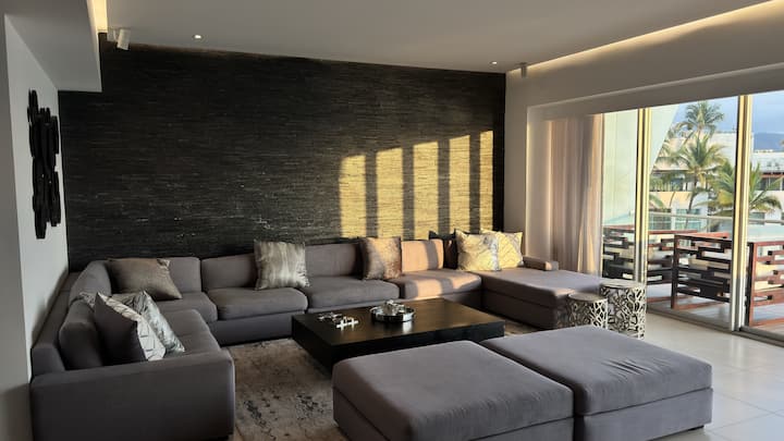 Unique Luxury Beachfront Home ~ Hotel Zone ~ Beach - Puerto Vallarta