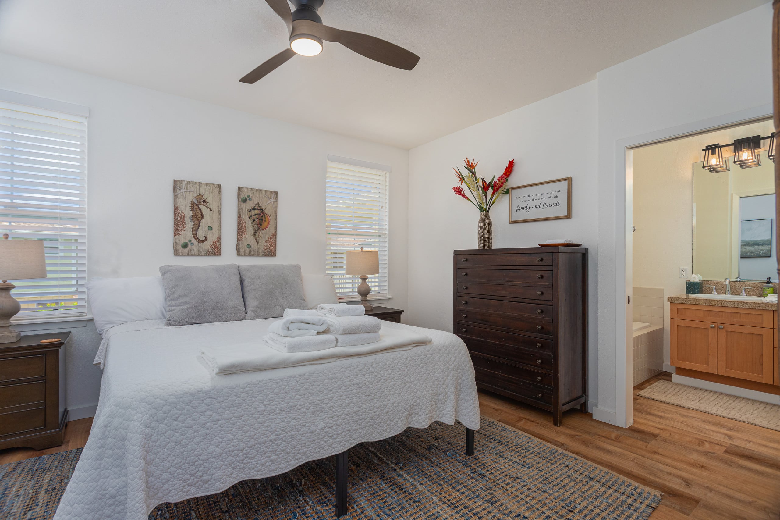 Home in Princeville · ★5.0 · 3 bedrooms · 4 beds · 2.5 baths - Image 12