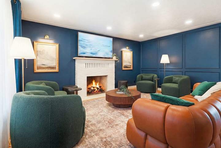 New! Vibey Luxury: Hot Tub+theater+game Rm, 14 Ppl - Salem, OR