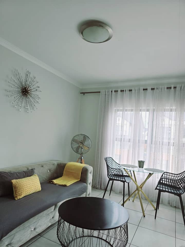 Luxury 1br At Blyde Lagoon | Wifi & Security - Tyger Valley