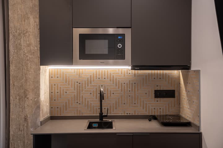 501 — A33 Signature | Studio | 1ba | 2g - Madrid
