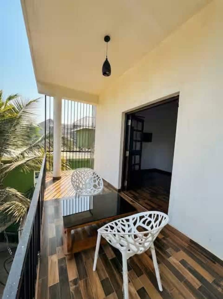 Balcony image 16
