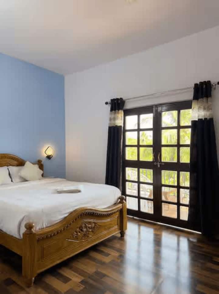 Bedroom 2 image 3