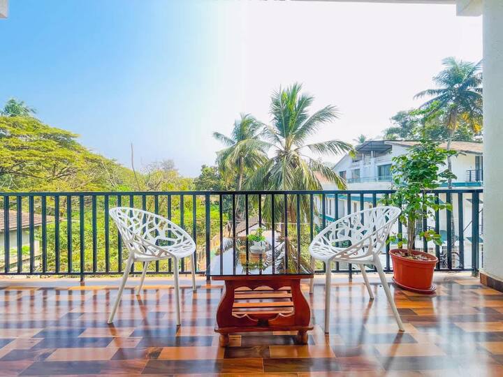 Balcony image 19