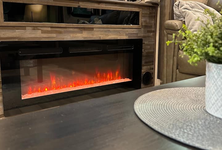Stay Pemby - Deluxe Camping; Sauna & Cold Plunge - Pemberton