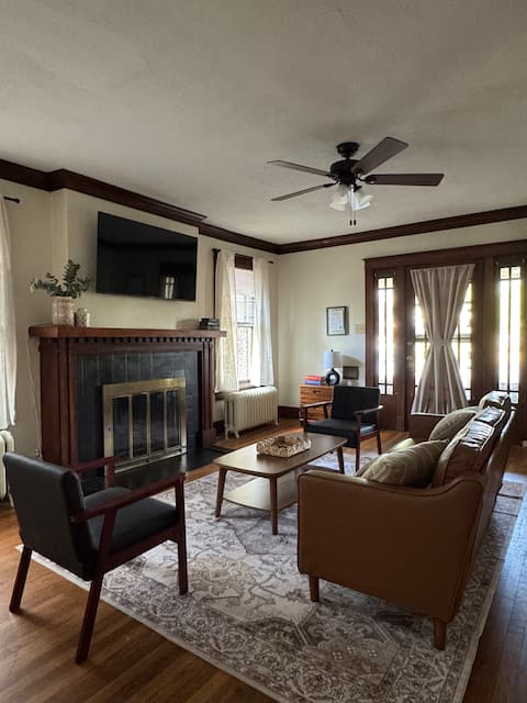 Top Airbnb: Charming Home in Midtown Memphis in Vollintine Evergreen