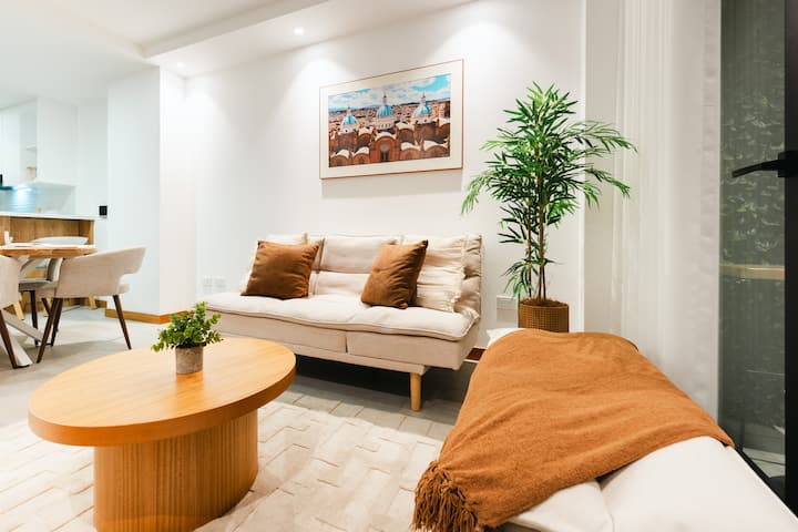 Luxury Top-floor Apartment | Private Balcony - Cuenca