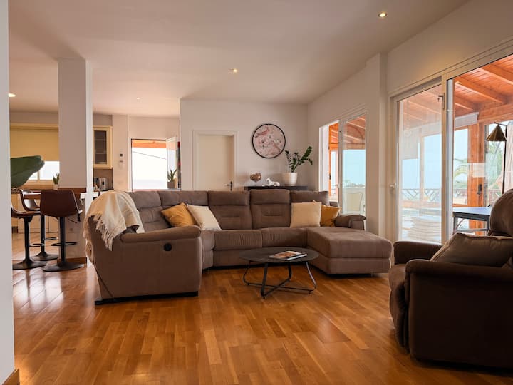 Villa Horizonte: Vistas Al Mar Y La Gomera. - Tenerife