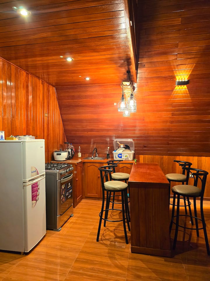 Zedhaus | Cabaña Alpina Con Encanto Natural - Oxapampa