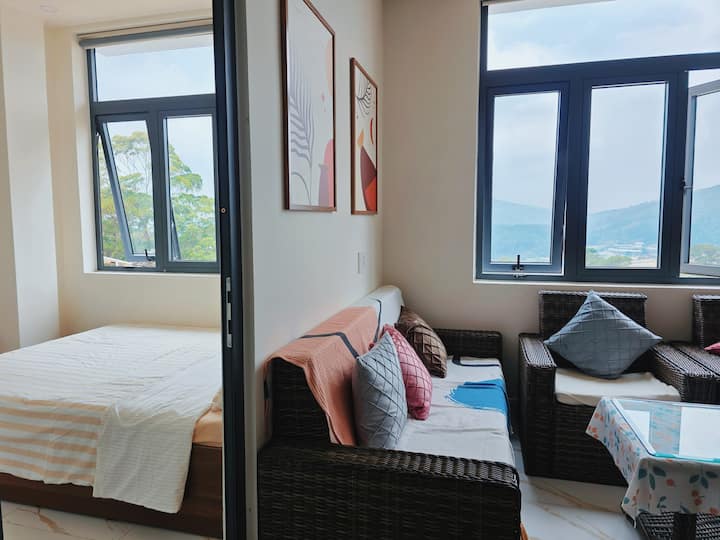 Căn Hộ 2 Phòng Ngủ | Gần Trung Tâm &  View đồI Núi - 달랏