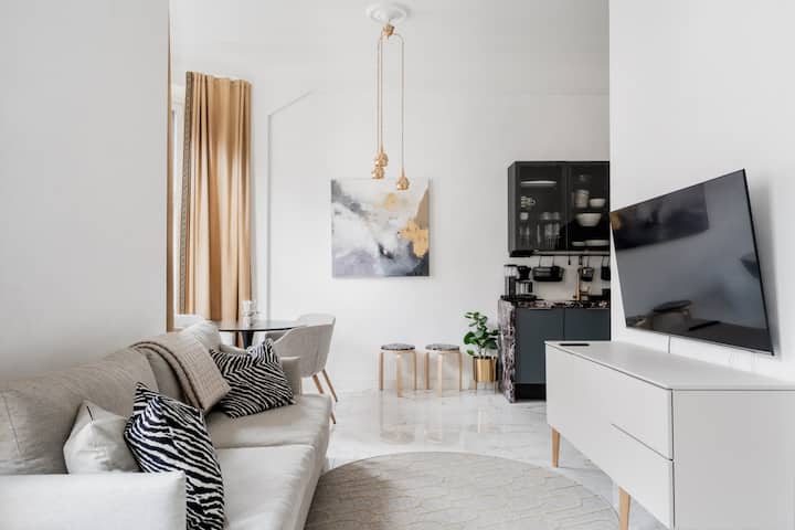 Historic Luxury Gem | Boutique Stay | City Centre - Helsinki