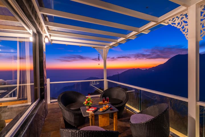 Mountain View Cozy Room With Ensuite. - Dhanaulti