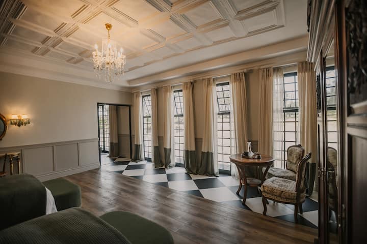 Dressing Room En-suite
Our Le Petit Trianon - Somerset West