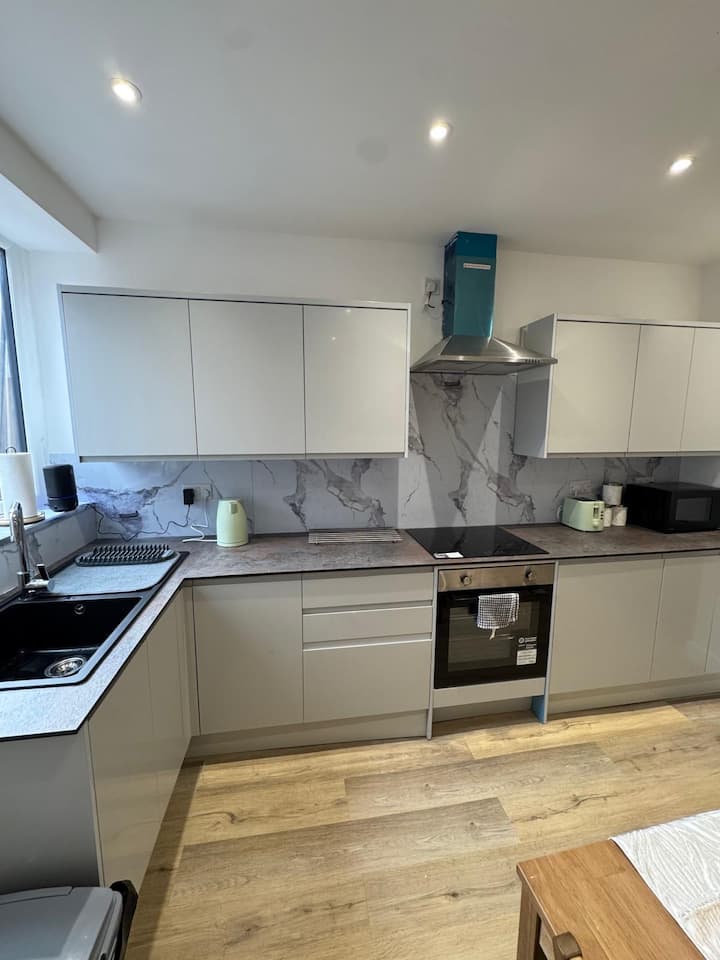 A Cosy 4 Bedroom House. - Manchester Airport (MAN)