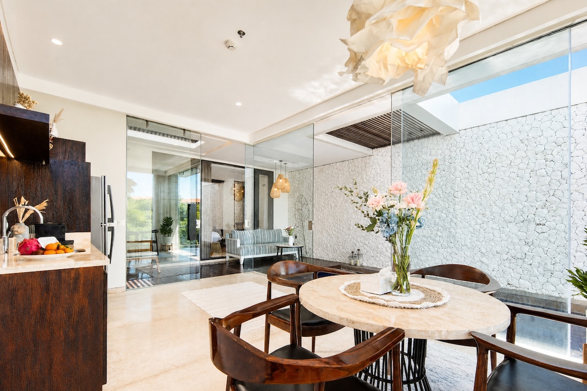 Rental unit in South Kuta · ★4.91 · 3 bedrooms · 3 beds · 3 baths, pembanding Airbnb
