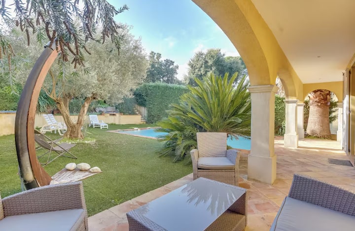 Villa Avec Piscine Chauffée à Sainte-maxime - Sainte-Maxime