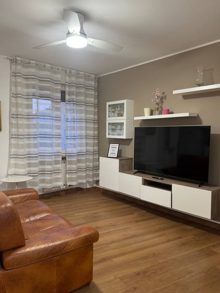 Elegant Flat Near Fiera  Free Wifi Check-in 24/7 - Vérone