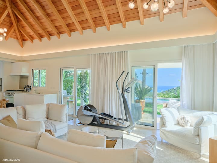 Saline Hills - Sanctuary Above The Salt Ponds - Saint-Barthélemy