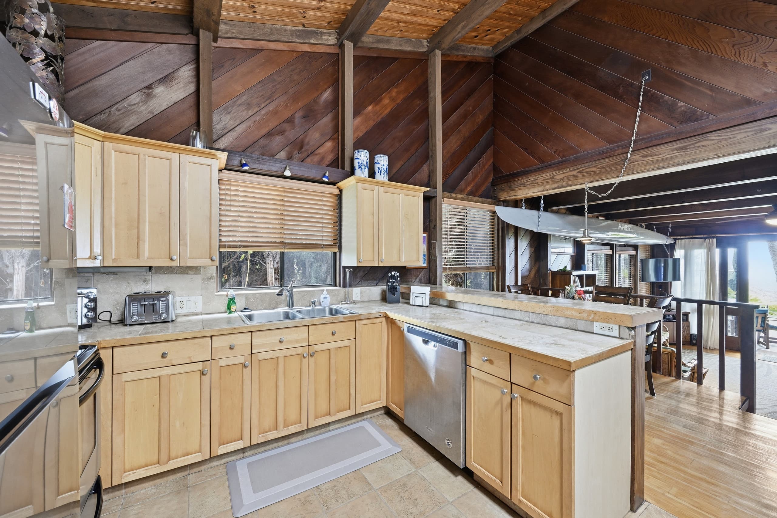 Townhouse in Kihei · ★4.86 · 2 bedrooms · 4 beds · 3 baths - Image 16